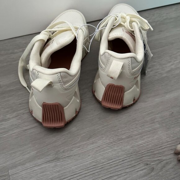 REEBOK SNEAKERS - Picture 3 of 3